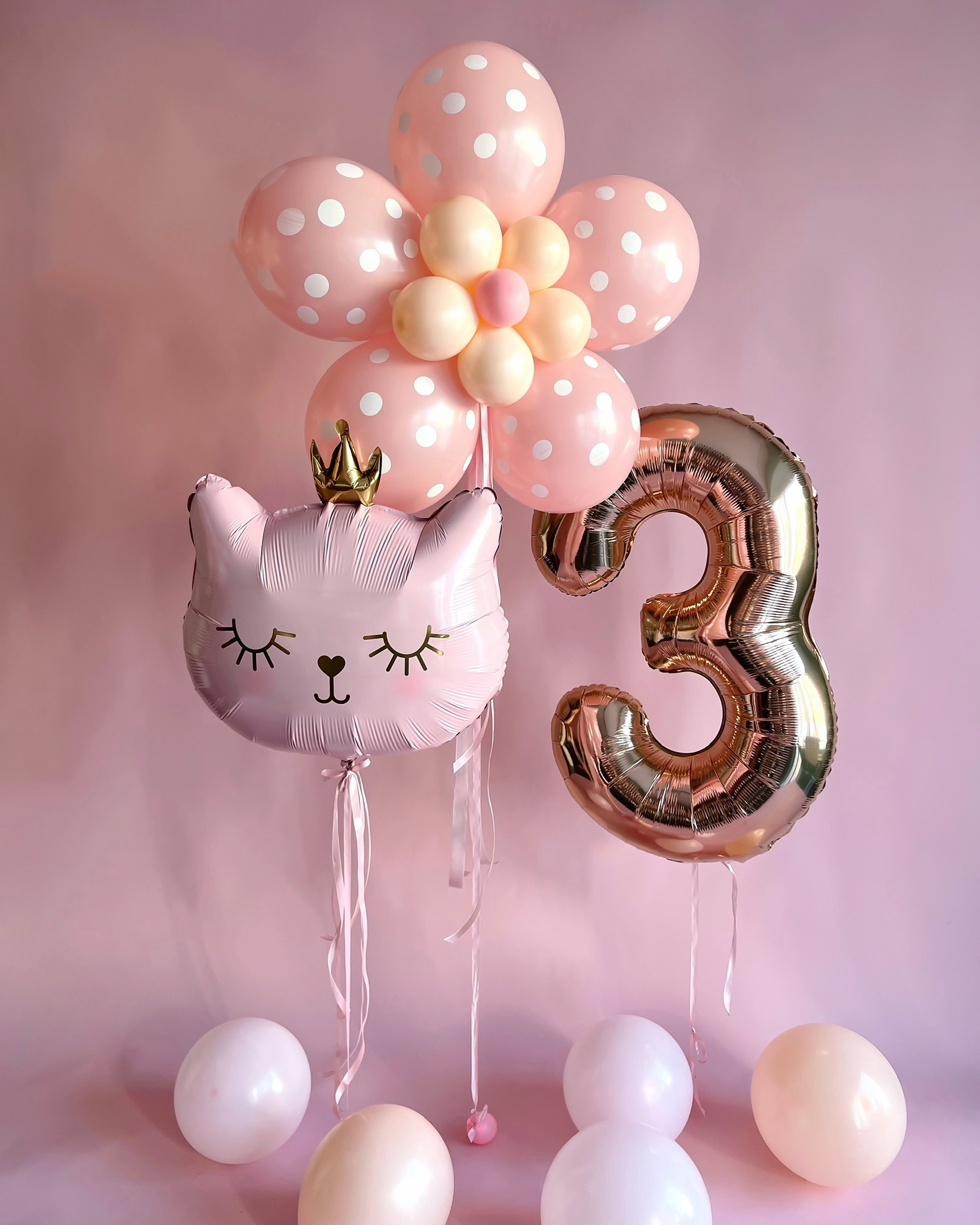 Cat princes and flower