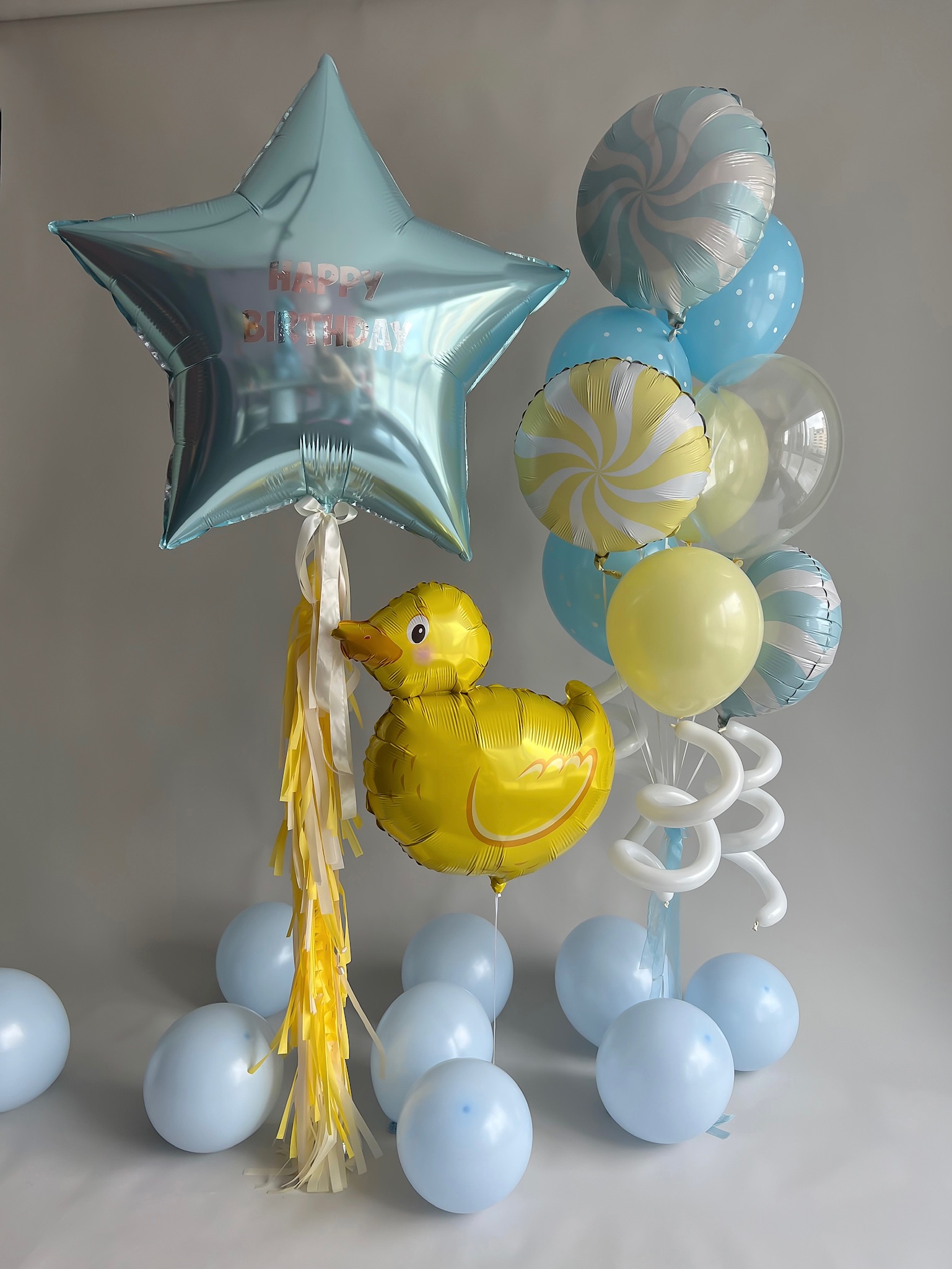 Yellow duck set